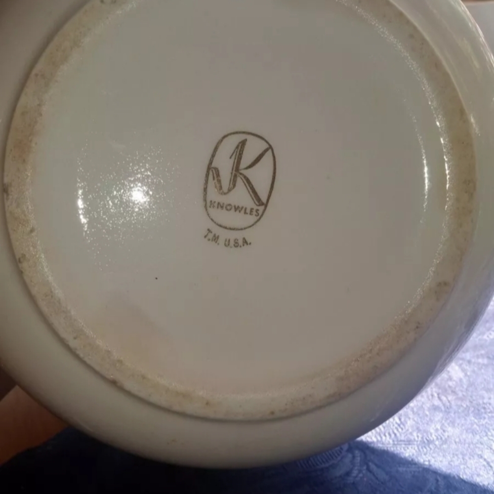 Elegant Cream Teapot with Floral Design Tea Pot W/O Lid By Edwin Knowles - Picture 3 of 3